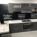 Cuisine moderne en Corian blanc – Élégance et durabilité par Corsaf Design 3