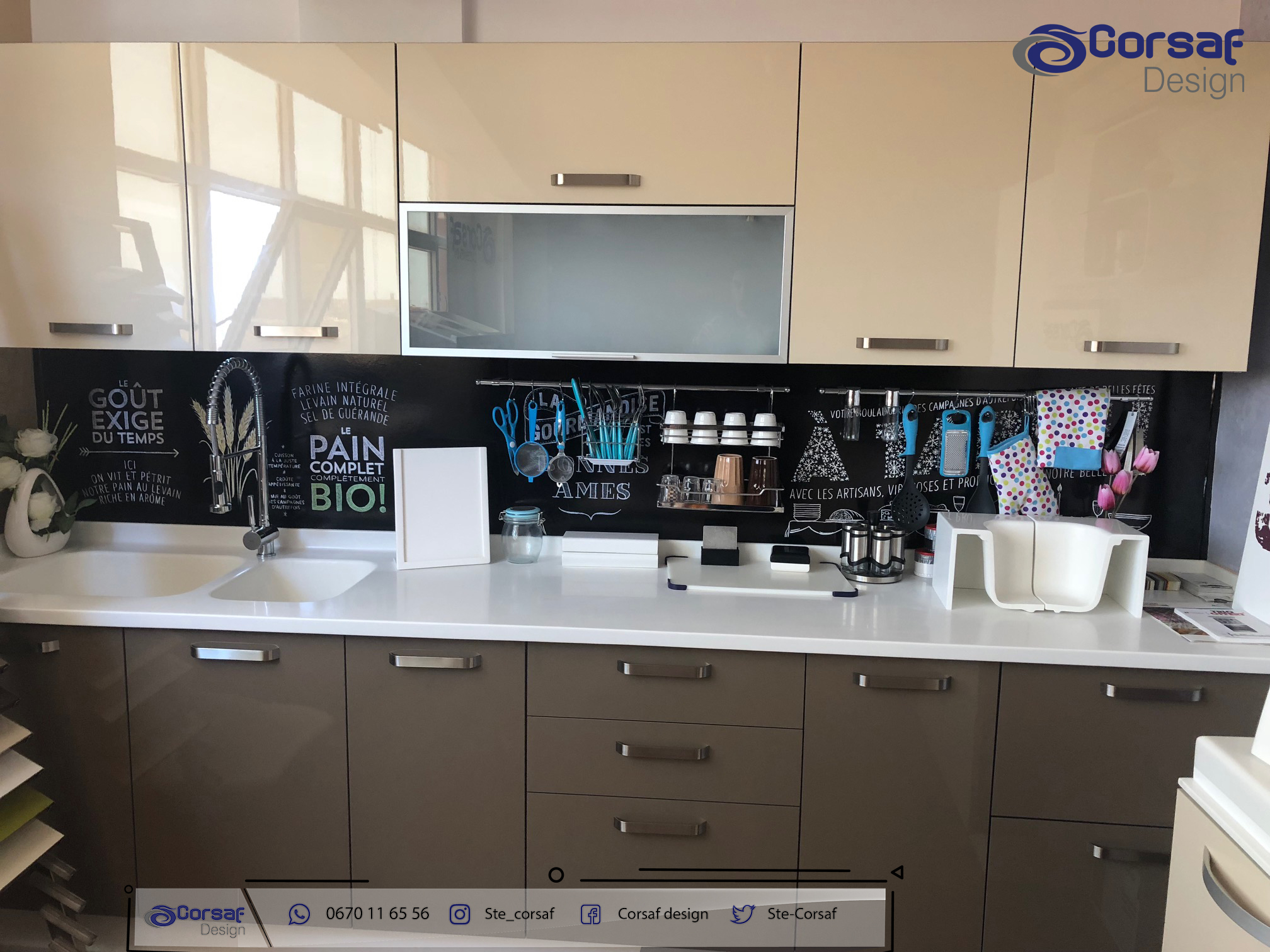 Cuisine moderne en Corian blanc – Élégance et durabilité par Corsaf Design 5